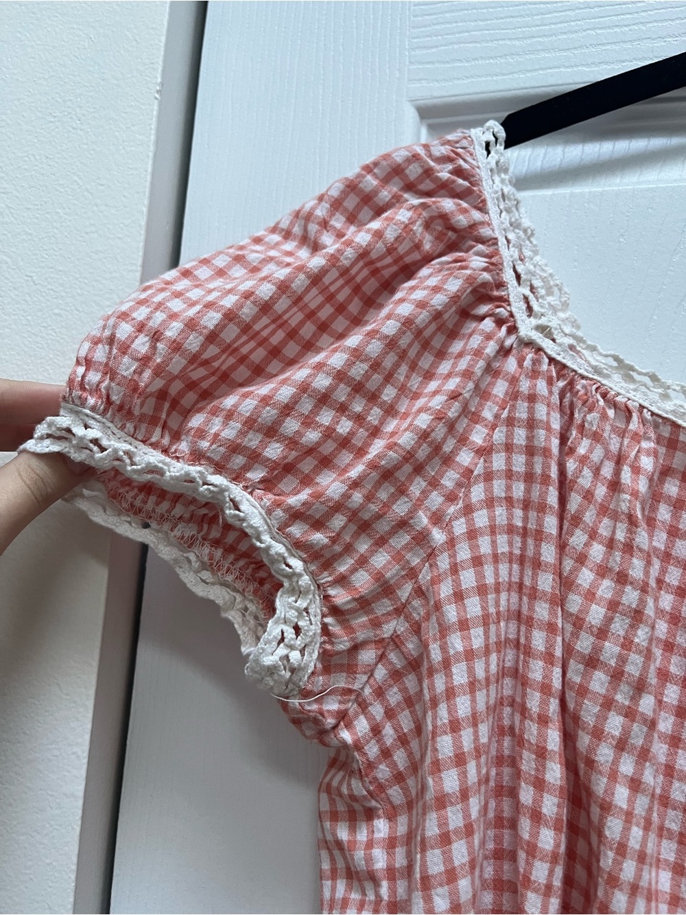 Max Studio Pink Gingham Crochet Lace Trim Peasant Top - M - Picture 4 of 5